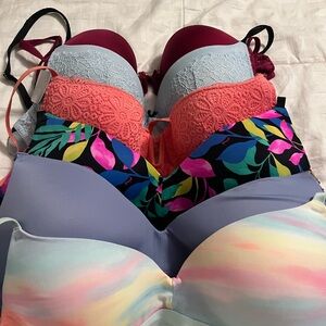 6 Victoria Secret/Pink Bras